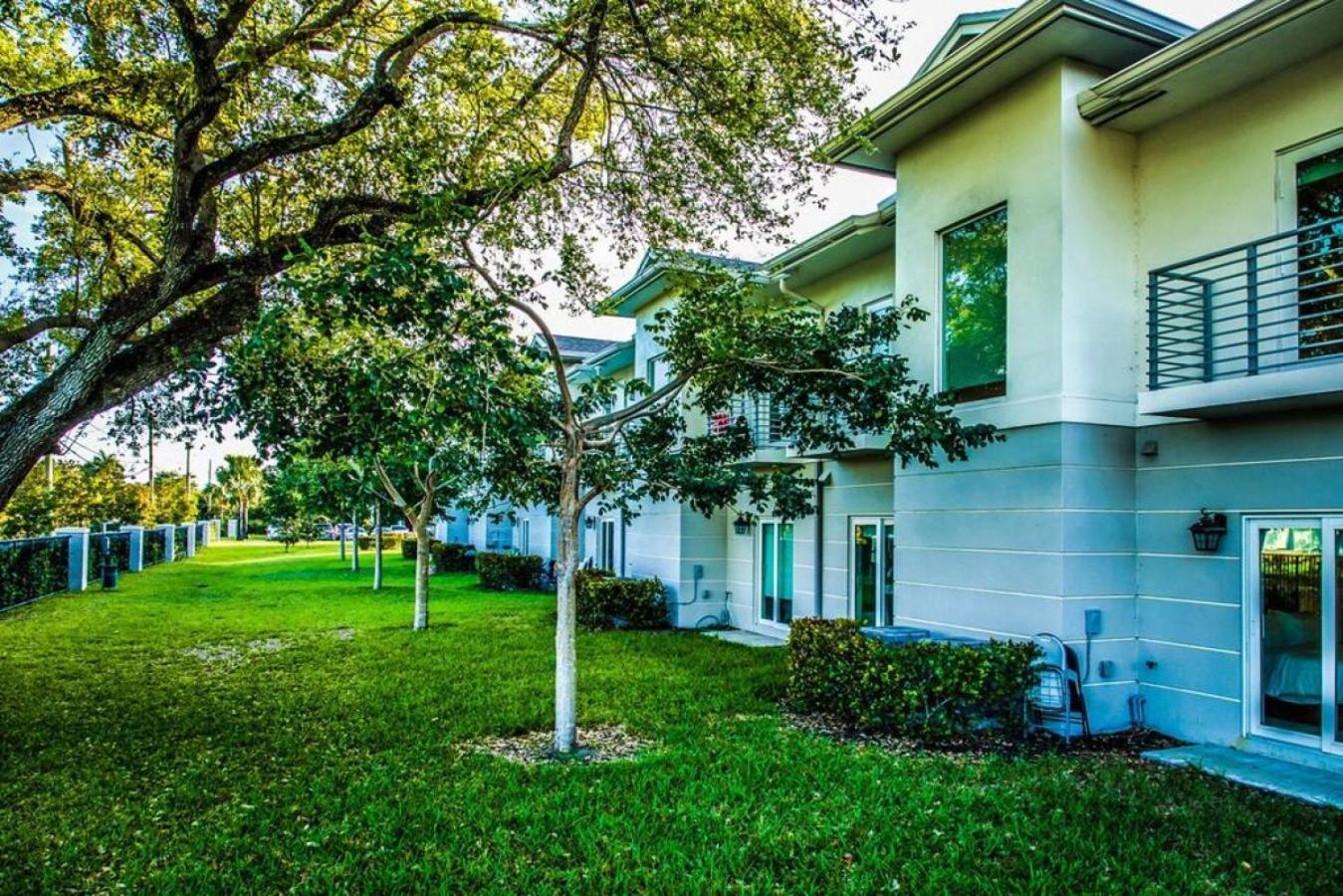 Lilly At Aviara Lake Worth Lake Worth Beach Exterior foto